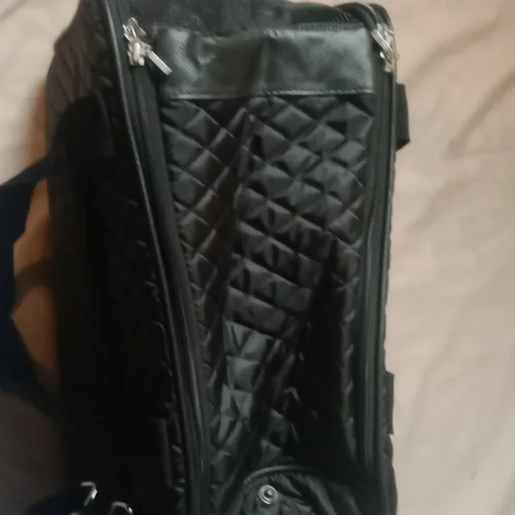 Cloak & Dawggie Medium Diamond Quilt Dog Carrier Purse Black